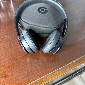 Beats solo3 wireless headphones - Black